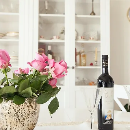 Leon Διαμέρισμα *